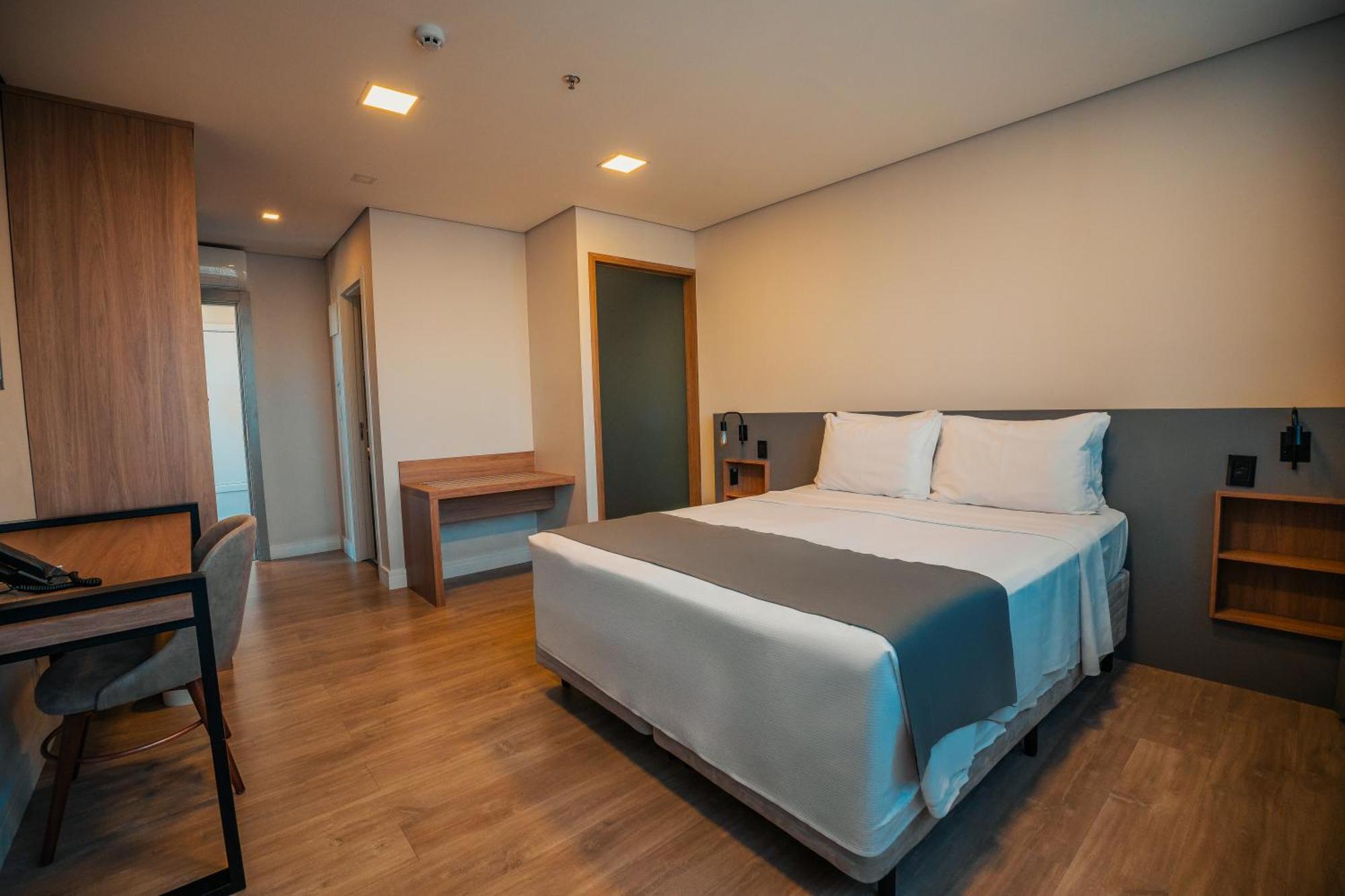 Hotel Laghetto Estacao Бенту-Гонсалвис Экстерьер фото